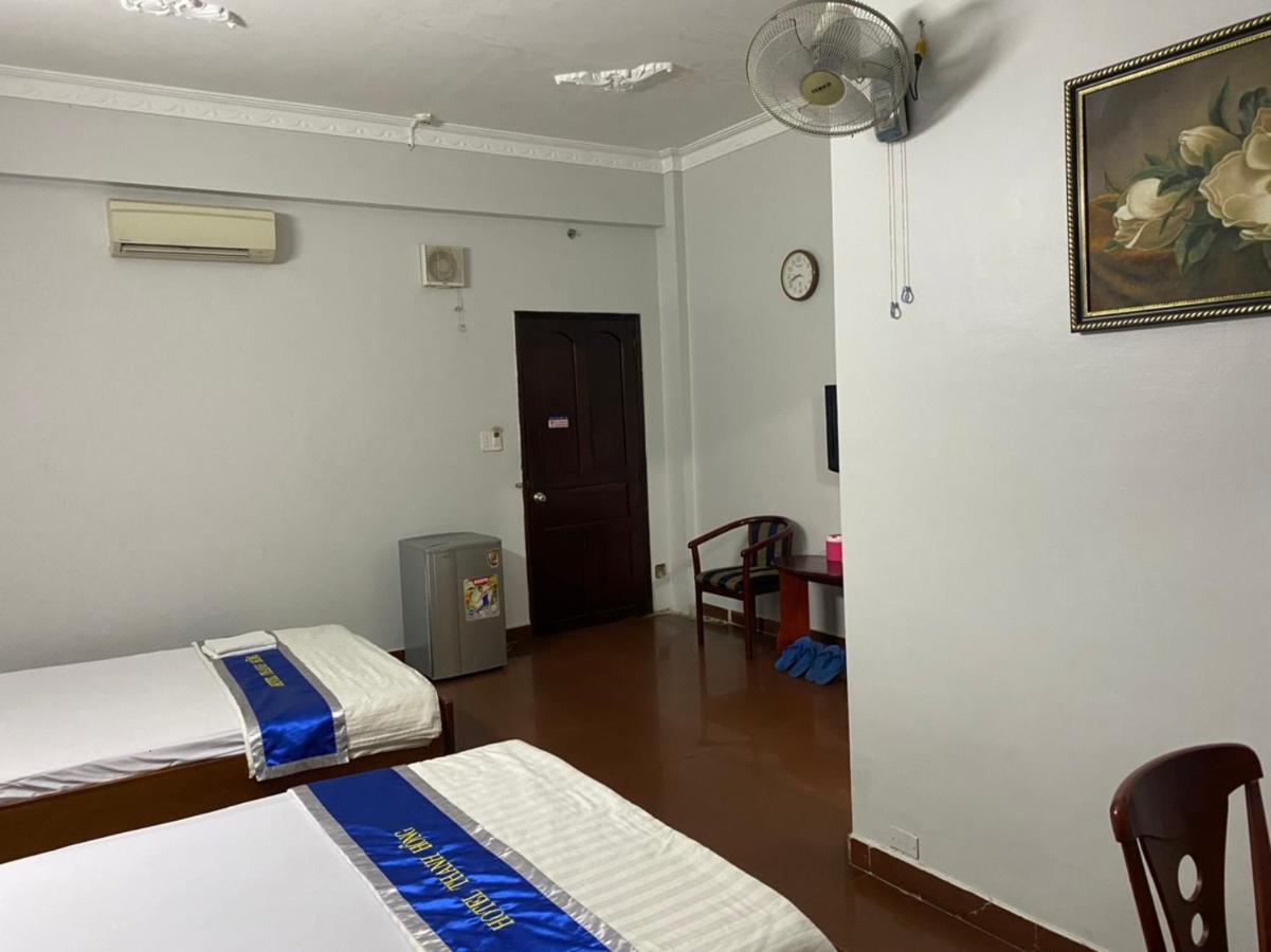 Khach San Thanh Hong 胡志明市 外观 照片
